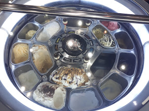 バリ島クタのアイスクリーム屋icelab